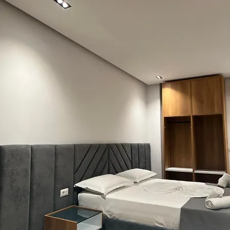 Ares Hotel Golem (Tirana)
