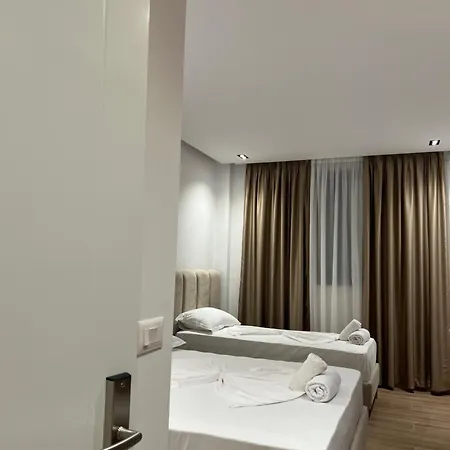 Ares Hotel Golem (Tirana)