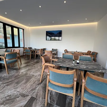 Ares Hotel Golem (Tirana)
